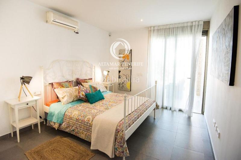 Foto e0383bb5-1c59-4f7e-a1ea-f23204b079ee. Casa con parcheggio piscina in La Caleta Adeje