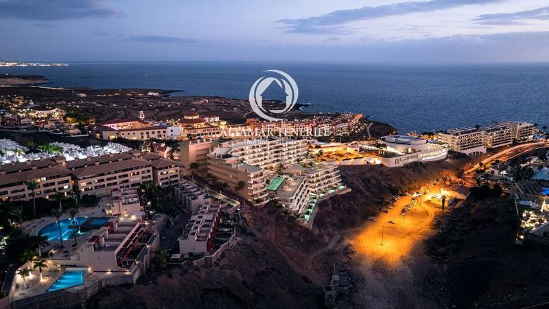 Foto 11a745c8-62af-47c1-903e-4c5bd03cb5f1. Apartament amb aparcament piscina a Callao Salvaje - Playa Paraíso Adeje