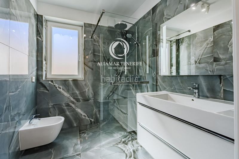 Foto 004017cd-357f-4419-8ddb-8a0a9c31157c. House with parking pool in Playa del Duque Adeje