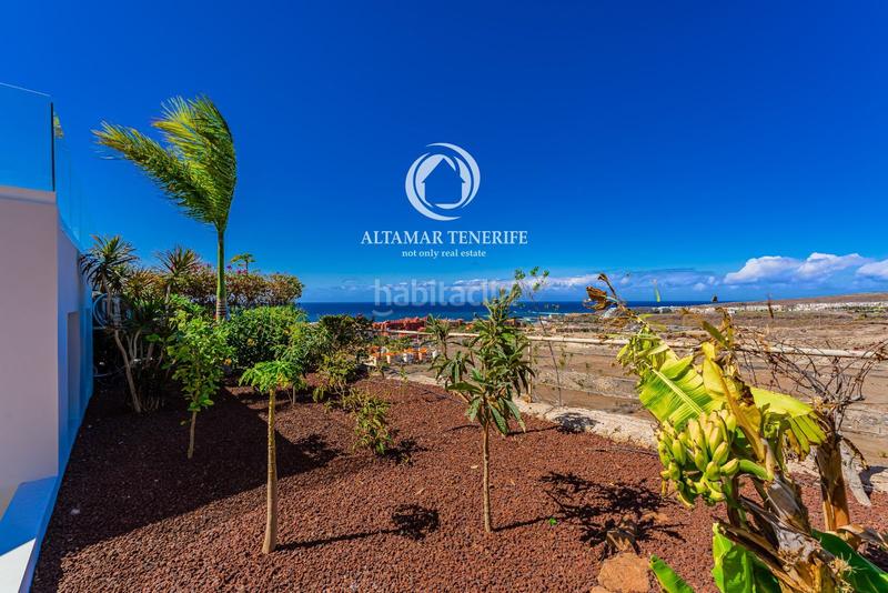 Foto b0d5e894-d991-459d-a310-99106ae3d439. House with parking pool in Playa del Duque Adeje