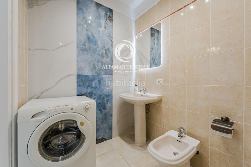 Foto c9d6956e-84ce-4749-91df-14460fea6f80. House with parking pool in Playa del Duque Adeje