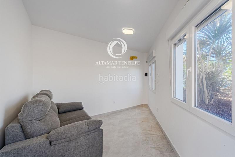 Foto cf68661e-3227-4b47-a884-aa0f8a280627. House with parking pool in Playa del Duque Adeje