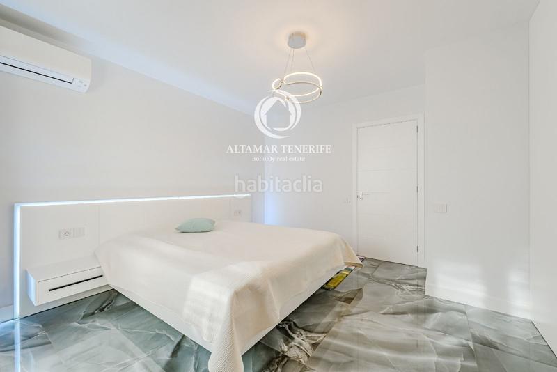 Foto df39c560-5d25-4a8e-b1d4-d13540e36121. House with parking pool in Playa del Duque Adeje