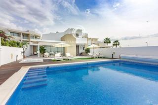 Casa en Callao Salvaje - Playa Paraíso. Villa de lujo en esquina en el entorno del golf costa adeje