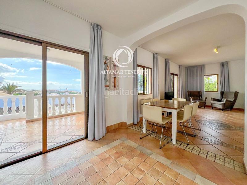 Foto 468afba9-ed9c-4946-a9c9-51bc9032efc4. Maison avec parking piscine dans Callao Salvaje - Playa Paraíso Adeje