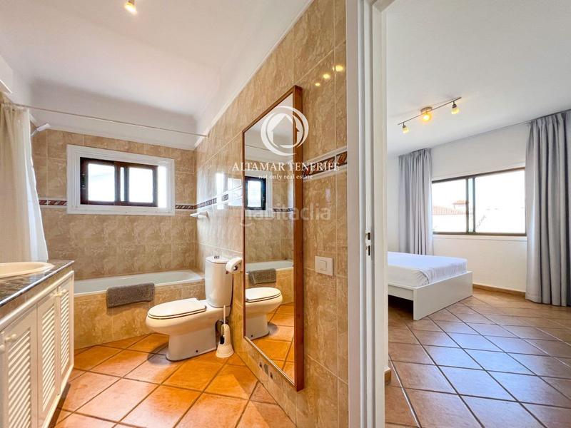 Foto 964a9e4d-df86-4067-b964-ff5531b5061e. Maison avec parking piscine dans Callao Salvaje - Playa Paraíso Adeje