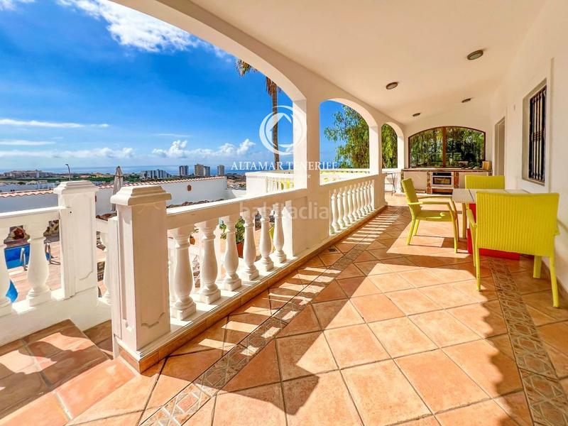 Foto db6cbe38-c288-4e37-b7f6-e3316bcf25d3. Maison avec parking piscine dans Callao Salvaje - Playa Paraíso Adeje