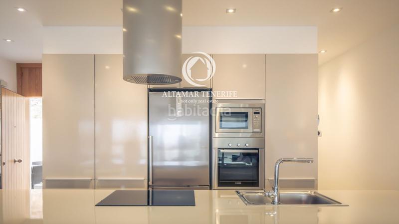 Foto 80bf37e7-fe7e-4533-bd11-d64266c4583c. Appartement avec parking piscine dans La Caleta Adeje