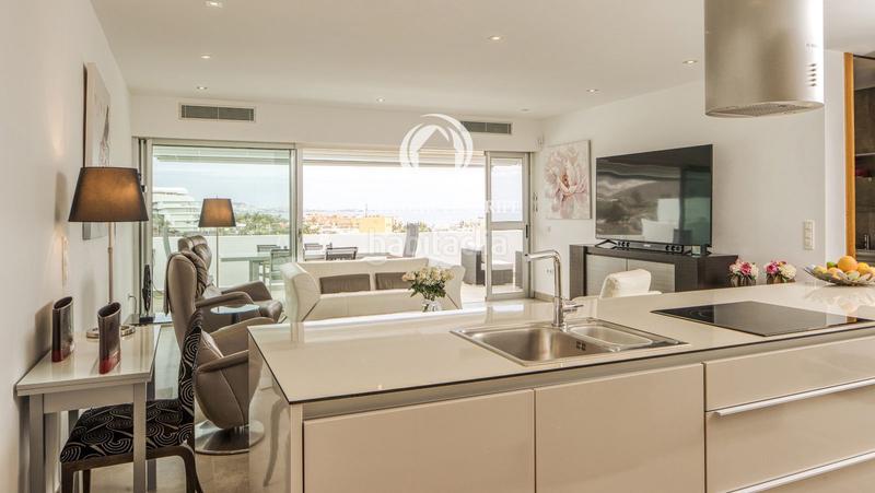 Foto 9a968eba-0166-4f7f-9df4-23fec255aeea. Appartement avec parking piscine dans La Caleta Adeje