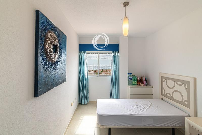 Foto 14a6341f-cd85-4e6f-9b2b-8a4aa06af880. Apartamento ático con espectacular terraza panorámica en costa el madroñal en Adeje