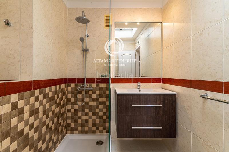 Foto 172a878e-69b3-4091-89f4-1984431a21e5. Apartamento ático con espectacular terraza panorámica en costa el madroñal en Adeje