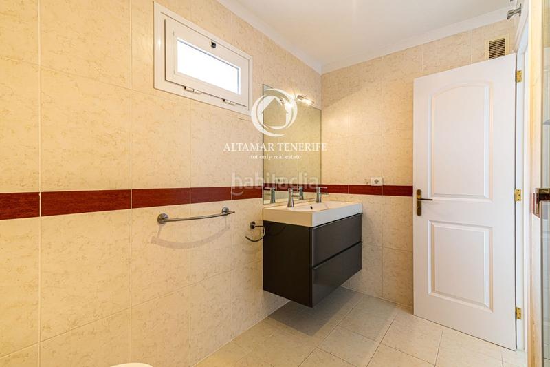 Foto 6b126630-ff44-429e-b68f-5f49147a2c02. Apartamento ático con espectacular terraza panorámica en costa el madroñal en Adeje