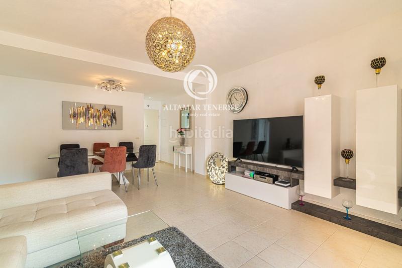 Foto 6fea3733-8f89-4438-85f5-6ab5fb017c28. Apartamento ático con espectacular terraza panorámica en costa el madroñal en Adeje