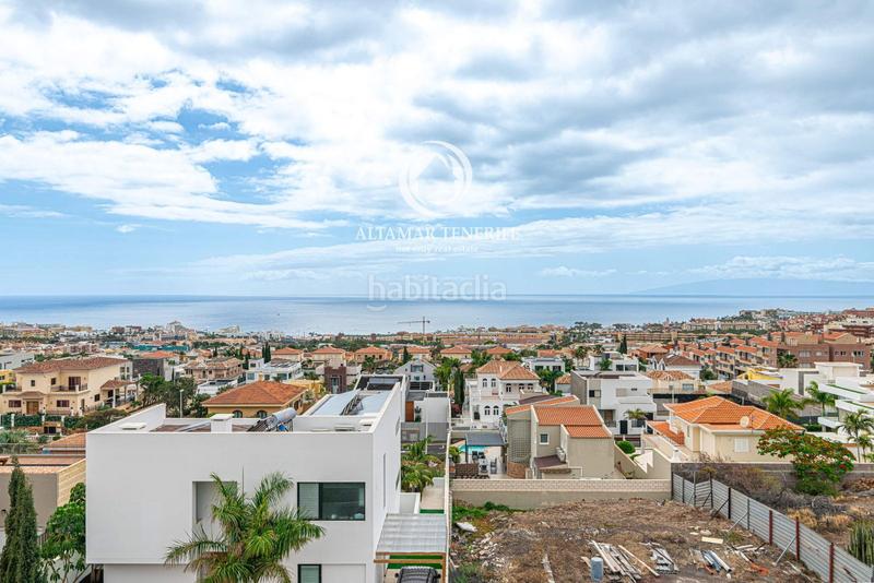Foto 7eb163df-5c22-44a6-953e-295201d87585. Apartamento ático con espectacular terraza panorámica en costa el madroñal en Adeje