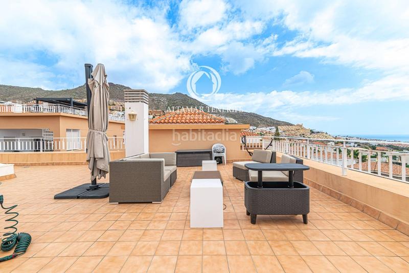 Foto 951ffa31-98b1-4eef-80cc-f45f1bd00dd2. Apartamento ático con espectacular terraza panorámica en costa el madroñal en Adeje