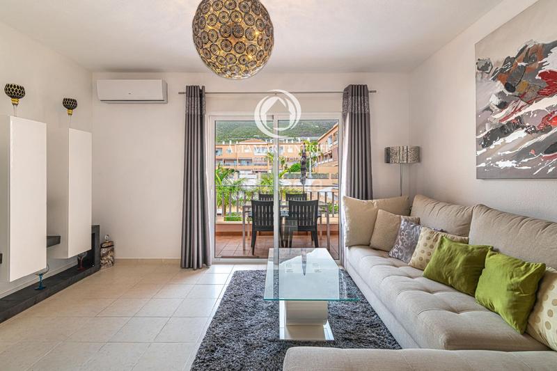 Foto 9e61df78-8a61-4961-acb3-e9a316c81055. Apartamento ático con espectacular terraza panorámica en costa el madroñal en Adeje