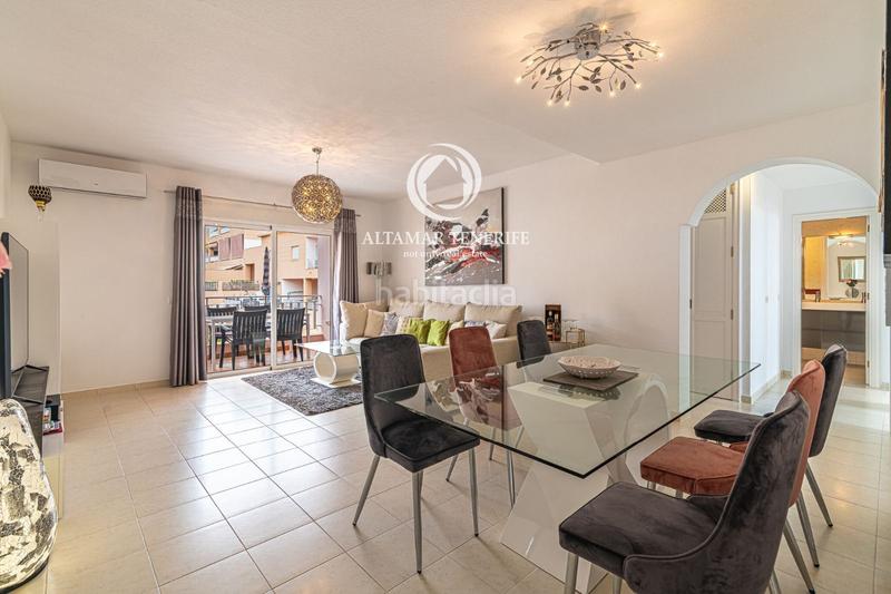 Foto b5d7e653-fd8b-4352-8670-a420ab18b00d. Apartamento ático con espectacular terraza panorámica en costa el madroñal en Adeje
