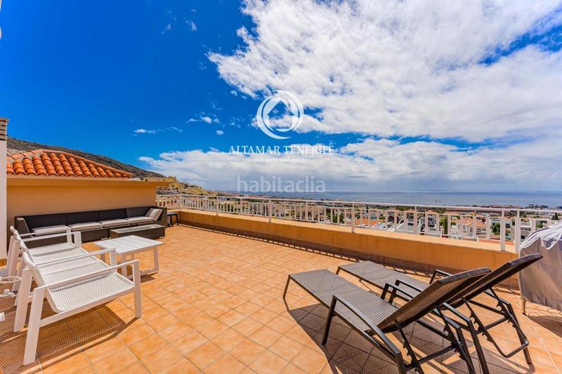 Foto b94a7e33-df34-4d76-94ce-d1cfa8568219. Apartamento ático con espectacular terraza panorámica en costa el madroñal en Adeje