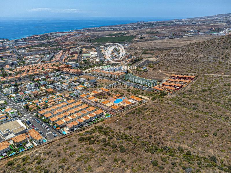 Foto c7f24085-9f15-4eea-a112-44916e94616c. Apartamento ático con espectacular terraza panorámica en costa el madroñal en Adeje