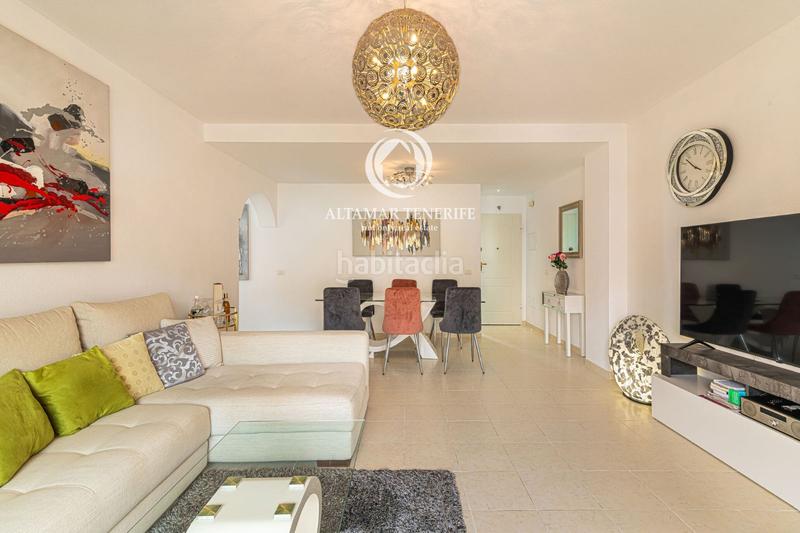 Foto cdbeaae8-fba5-4b95-aa88-f1455eb1d538. Apartamento ático con espectacular terraza panorámica en costa el madroñal en Adeje