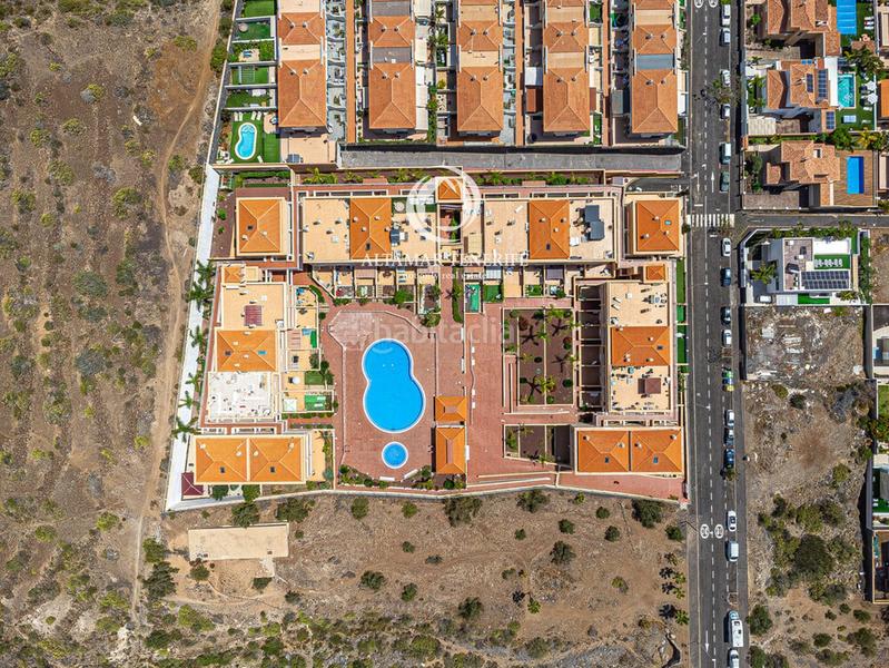 Foto de4bba9b-1e5b-494b-ae13-897304692f98. Apartamento ático con espectacular terraza panorámica en costa el madroñal en Adeje