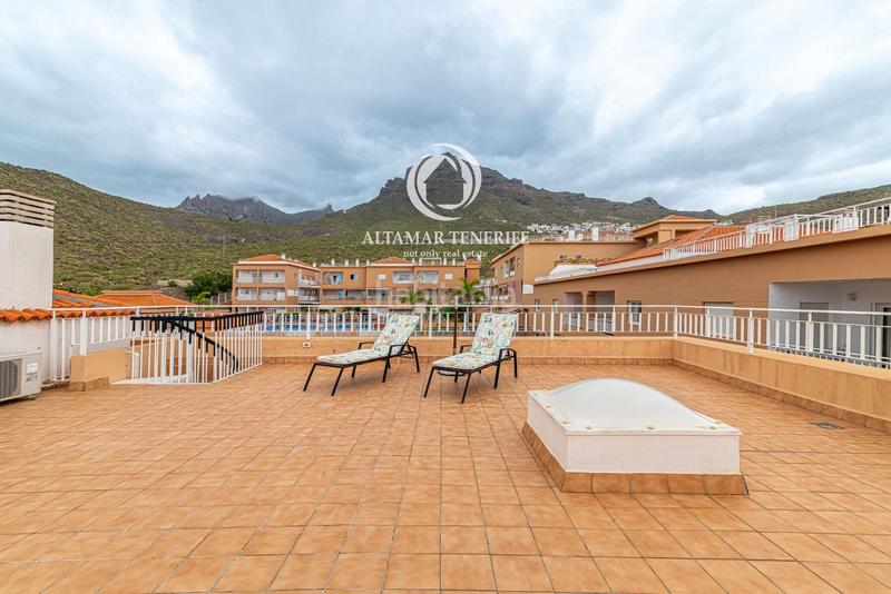 Foto f24c5fe4-e27e-442b-bbf7-ecc15f911a7e. Apartamento ático con espectacular terraza panorámica en costa el madroñal en Adeje