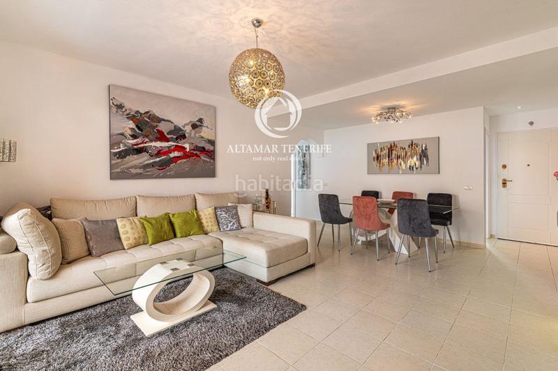 Foto fe1a4b5d-4c11-4917-888f-8eb03a685945. Apartamento ático con espectacular terraza panorámica en costa el madroñal en Adeje