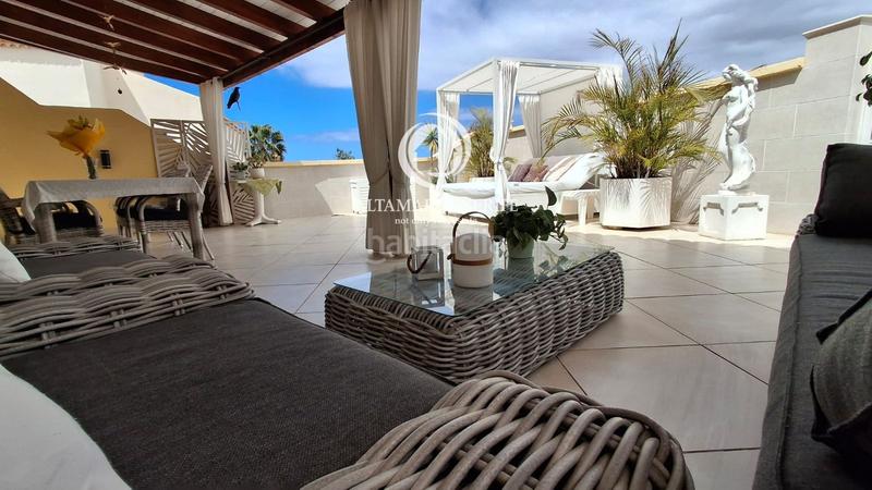 Foto 18100a66-9b72-4cbc-bac4-113814f725d2. Casa adossada amb aparcament piscina a Playa Fañabé Alto Adeje