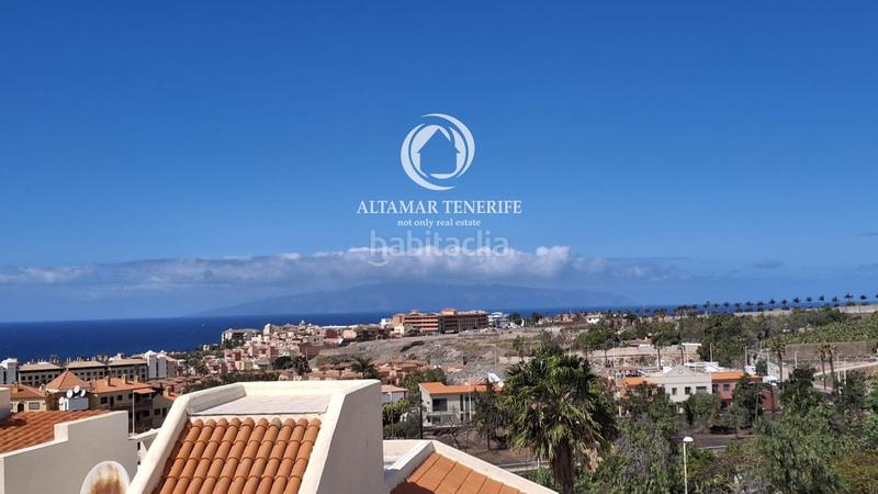 Foto 2f6f812c-8f47-4615-97a7-7e4d70eed434. Casa adossada amb aparcament piscina a Playa Fañabé Alto Adeje
