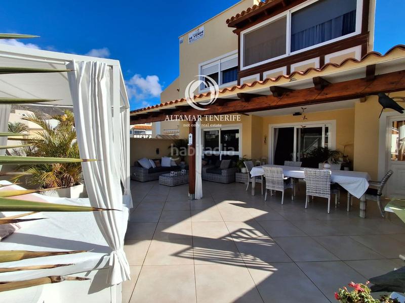Foto 7a43a610-32a0-4569-ae4e-4975d4ff97f1. Casa adossada amb aparcament piscina a Playa Fañabé Alto Adeje