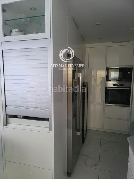 Foto c512b014-0a7a-40aa-8c89-8e78d5c52e30. Casa adossada amb aparcament piscina a Playa Fañabé Alto Adeje