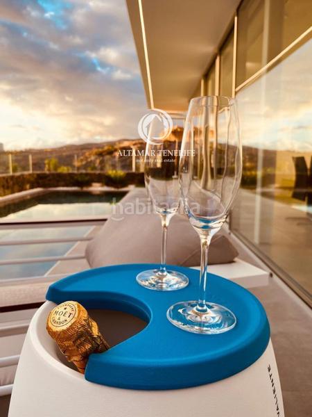 Foto 1e7549c9-35d4-45b8-a0cd-e23c62571dc5. Maison avec parking piscine dans Callao Salvaje - Playa Paraíso Adeje