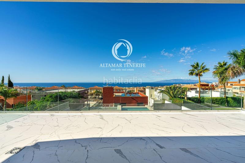 Foto 198fbc3d-a348-49ae-8d75-0384c8f26cd4. House with parking pool in Playa Fañabé Alto Adeje