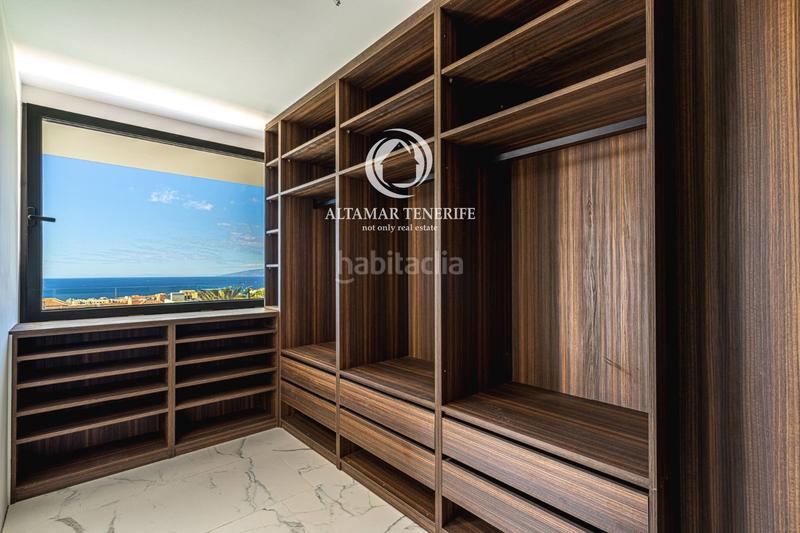 Foto 3306db48-292e-4a70-9848-cd43f346a638. House with parking pool in Playa Fañabé Alto Adeje