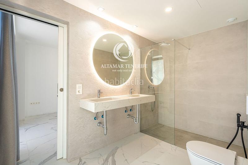 Foto 48032034-c8c9-4c9e-8790-a1d17b86fcc3. House with parking pool in Playa Fañabé Alto Adeje