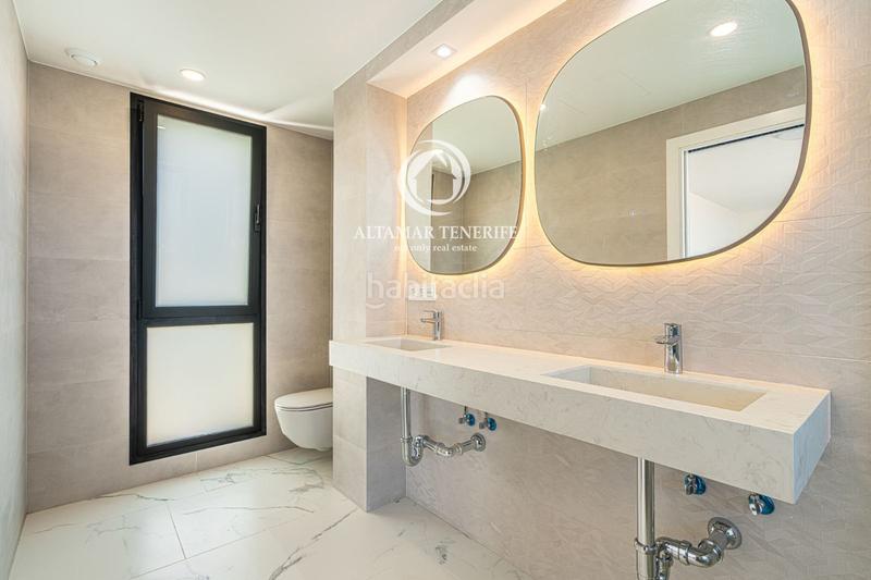 Foto 4f6e3bda-ae20-4ee6-a1da-2f163ac414a2. House with parking pool in Playa Fañabé Alto Adeje