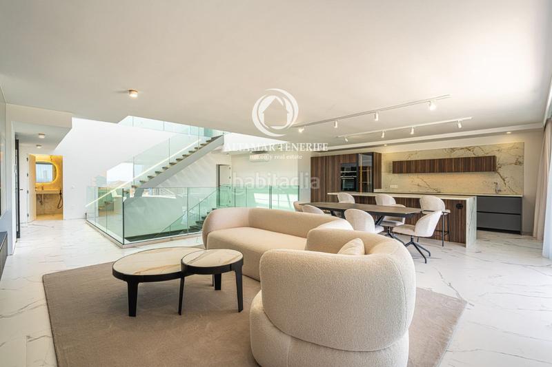 Foto 4fdcf12c-6ba4-4e26-ab3f-2c62bbd31000. House with parking pool in Playa Fañabé Alto Adeje