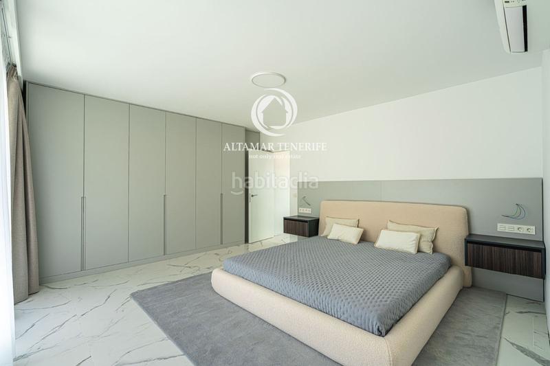 Foto a09a67e3-f543-4209-86e5-89f47cd75136. House with parking pool in Playa Fañabé Alto Adeje