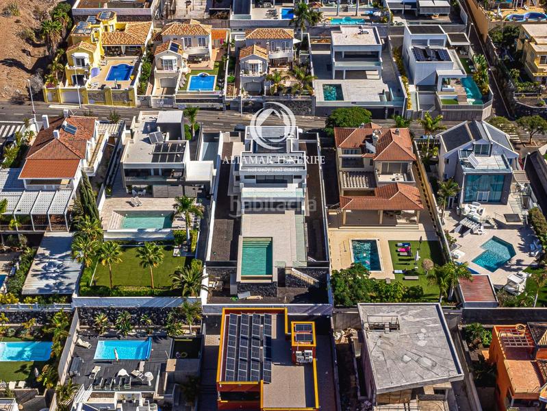 Foto a184233a-f01d-4268-baf2-f2348004207f. House with parking pool in Playa Fañabé Alto Adeje