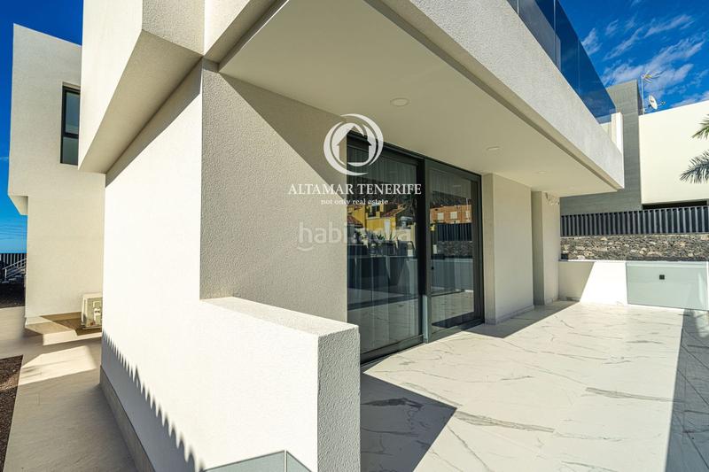 Foto baf15a21-13b5-4eab-93e4-11cb21c70c8c. House with parking pool in Playa Fañabé Alto Adeje