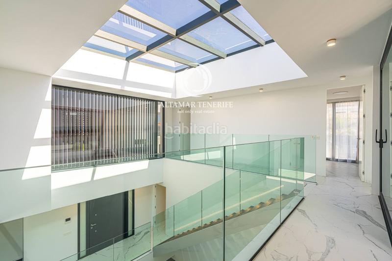 Foto bf956b85-80cb-47f3-b618-38dd1509d602. House with parking pool in Playa Fañabé Alto Adeje