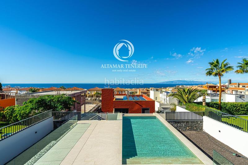 Foto c2c48b9b-79ce-499a-82e2-da50ac2b7ab1. House with parking pool in Playa Fañabé Alto Adeje