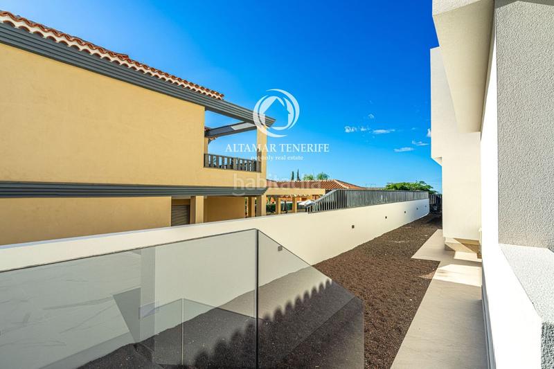 Foto d7d00fe3-7617-46b3-95f1-45645bc9aa78. House with parking pool in Playa Fañabé Alto Adeje