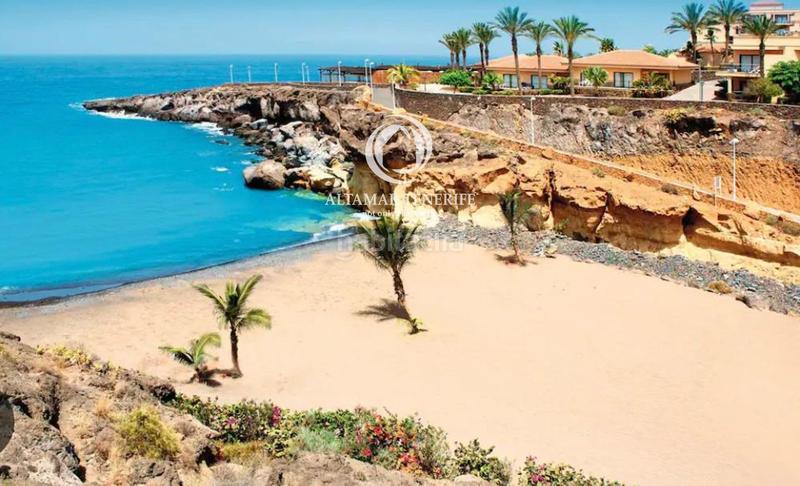 Foto 5bc713e2-1511-41bb-bade-3f264e463f24. Apartamento  en playa paraíso con terraza, garaje y piscina comunitaria en Adeje