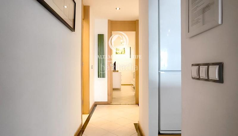 Foto ccce8074-dae2-405d-8cc4-1b4288935298. Apartamento  en playa paraíso con terraza, garaje y piscina comunitaria en Adeje