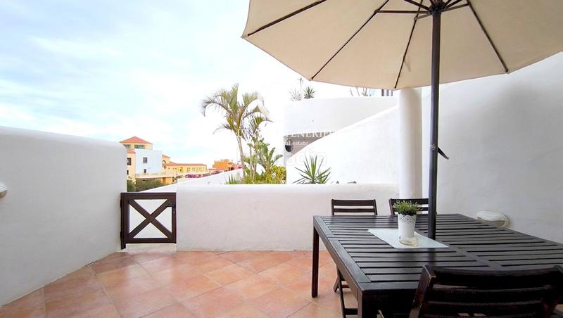 Foto d11faa58-b8c9-413e-af40-24c48cd25b49. Apartamento  en playa paraíso con terraza, garaje y piscina comunitaria en Adeje