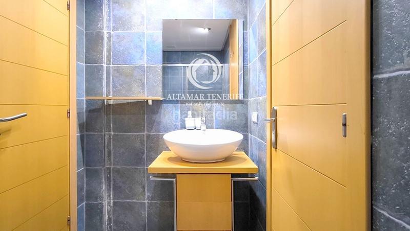 Foto dac584cc-85e9-487a-914b-e0f06c498d10. Apartamento  en playa paraíso con terraza, garaje y piscina comunitaria en Adeje