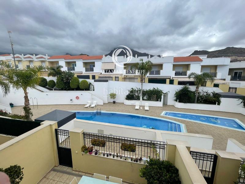 Foto a9f0441b-0505-40c6-ba4e-b8cf91e7e655. Casa a schiera con parcheggio piscina in Casco Urbano Adeje