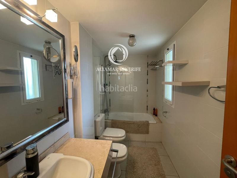 Foto c223099d-f563-44a6-a9f9-997807fc2c90. Casa a schiera con parcheggio piscina in Casco Urbano Adeje