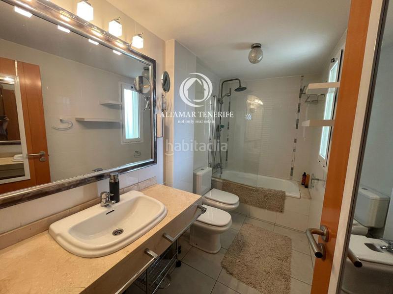 Foto ee3dcb40-42f7-4fae-bb9e-ce4d07eb02bc. Casa a schiera con parcheggio piscina in Casco Urbano Adeje